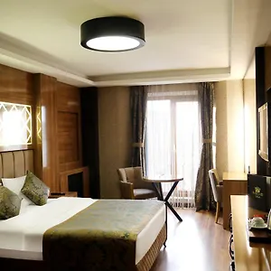 Emirtimes Hotel&spa - מלון Tuzla